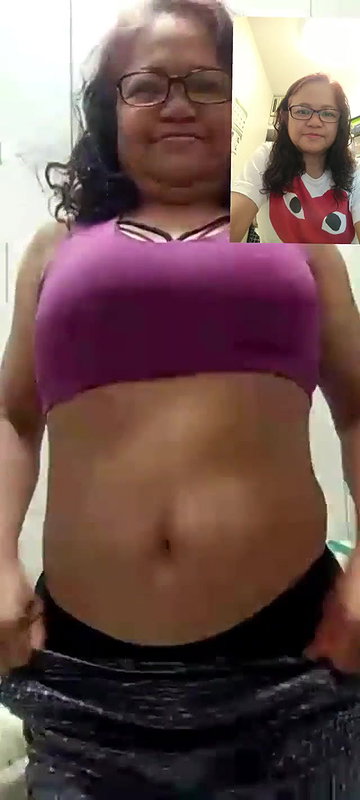 aunty showing nude video call