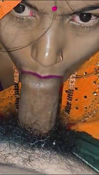 hot wife sucking dick