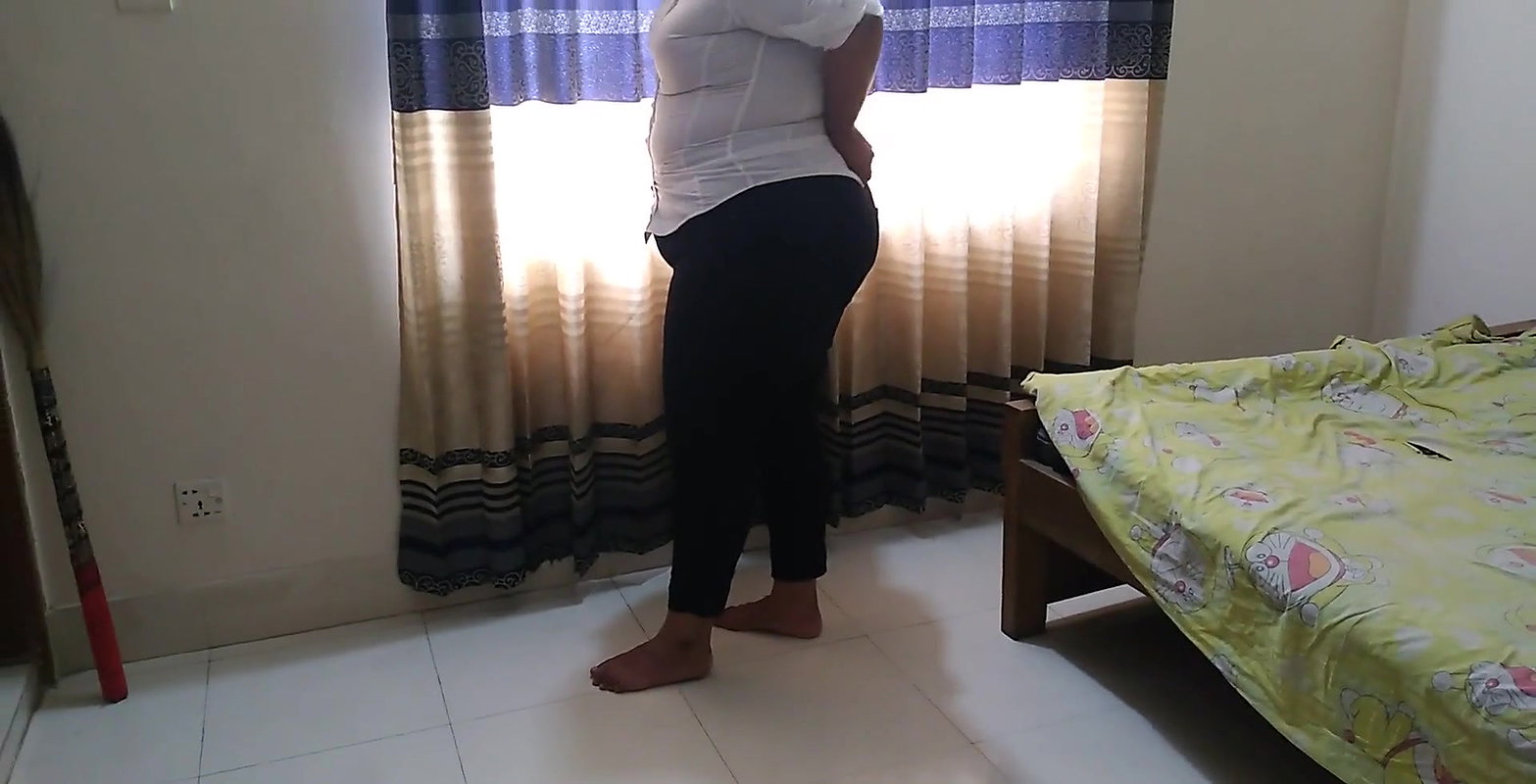 Hindi Sexy Lady Boss Ko Jabardasti chudai – Office assistant hands tied & fucks female boss (And give something Behind)