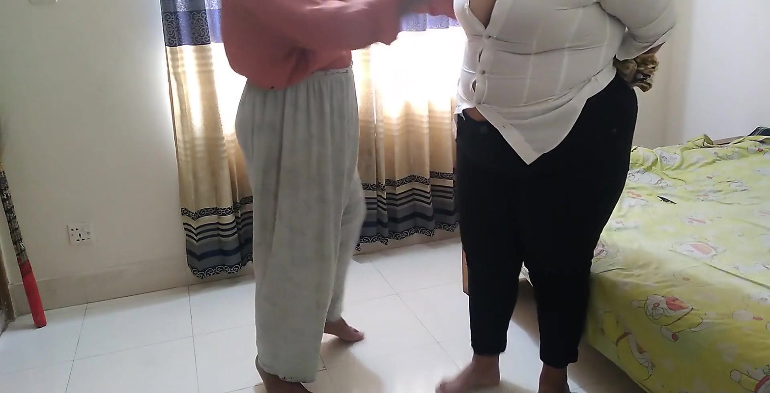 Hindi Sexy Lady Boss Ko Jabardasti chudai – Office assistant hands tied & fucks female boss (And give something Behind)