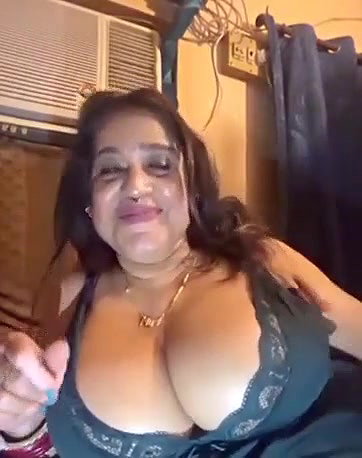 Indian Hot Queen big boobs show and talking