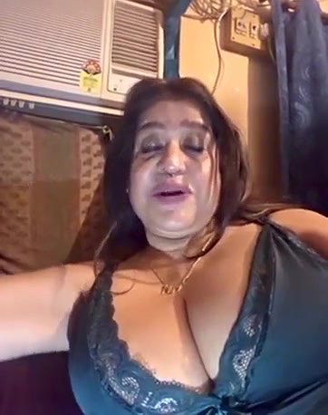 Indian Hot Queen big boobs show and talking