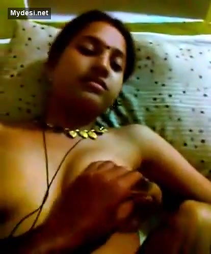 Cutie Bhabhi He Saying Ek MInute Ek Minite