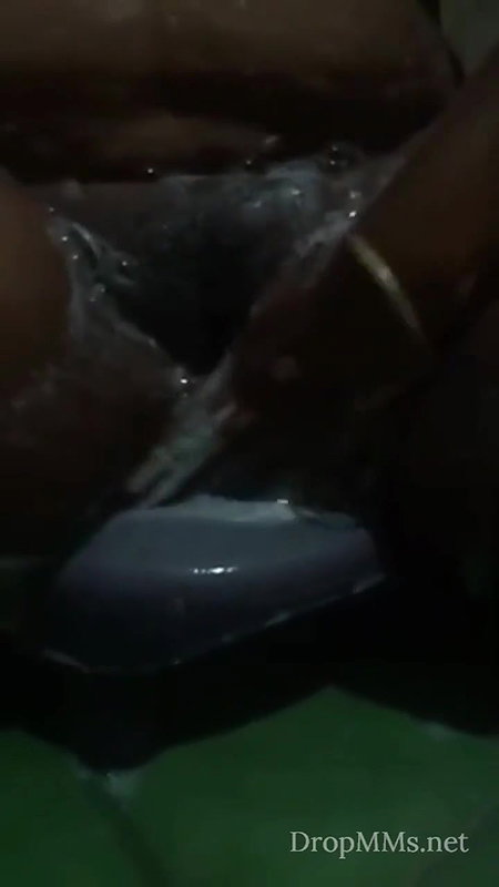Tamil wife maya vignee bath