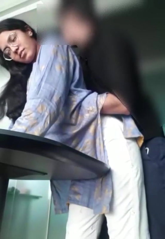 Glasses Horny Girl Fully Nude Showing Hard Fucking With Boyfriend