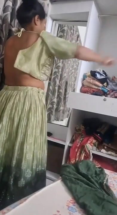 Mumbai Churchgate road apartment bhabhi dress change