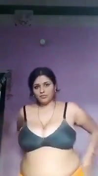 Desi Aunty Nude Video Call