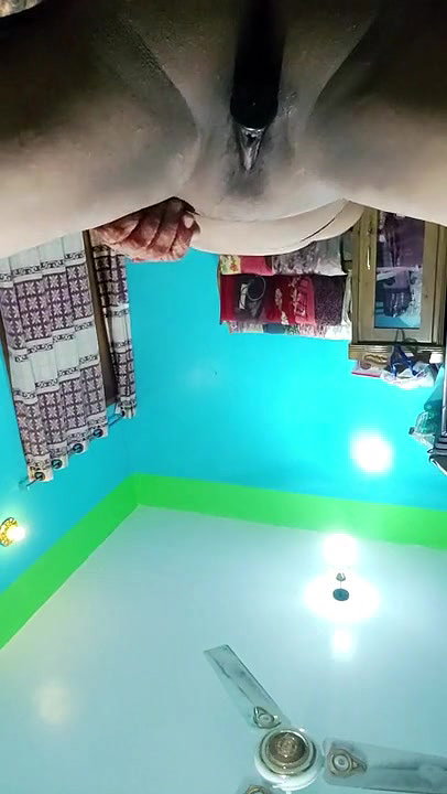 Horny indian aunty big ass masturbation