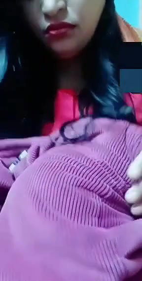 Girl Showing Her Boobs and Pussy