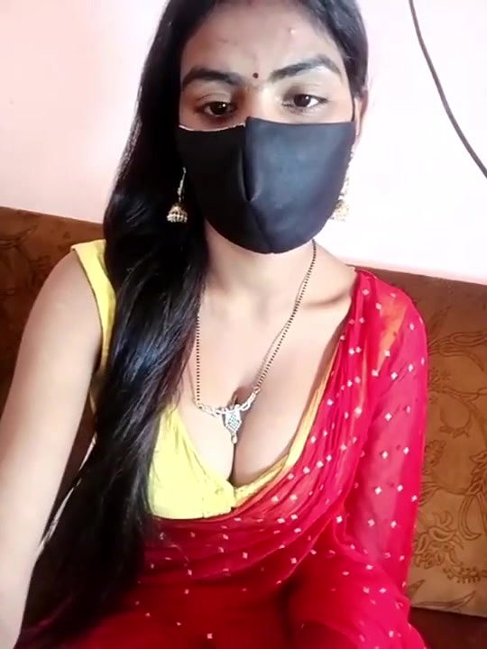 Big Boobs Desi Bhabhi talking with x boyfriend