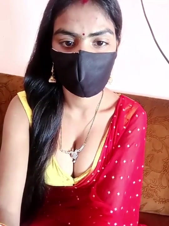Big Boobs Desi Bhabhi talking with x boyfriend