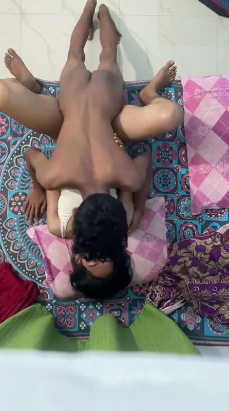 Slim Tamil Girlfriend Fucking