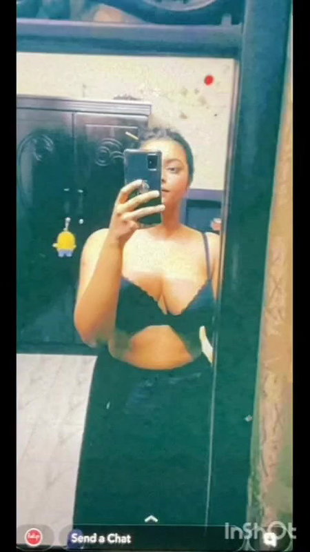 Beautiful Snapchat Girl Showing