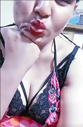 Ainie Khan showing her boobs in live chat and talking