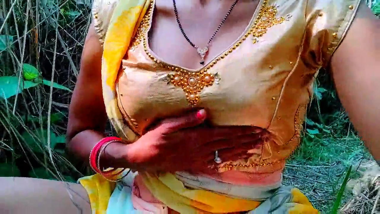 indian village desi damsels  outdoor innate globes  hindi