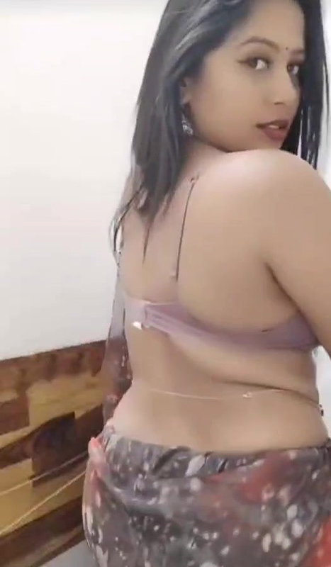 Heughty Hasini Telugu Tango Girl showing curves