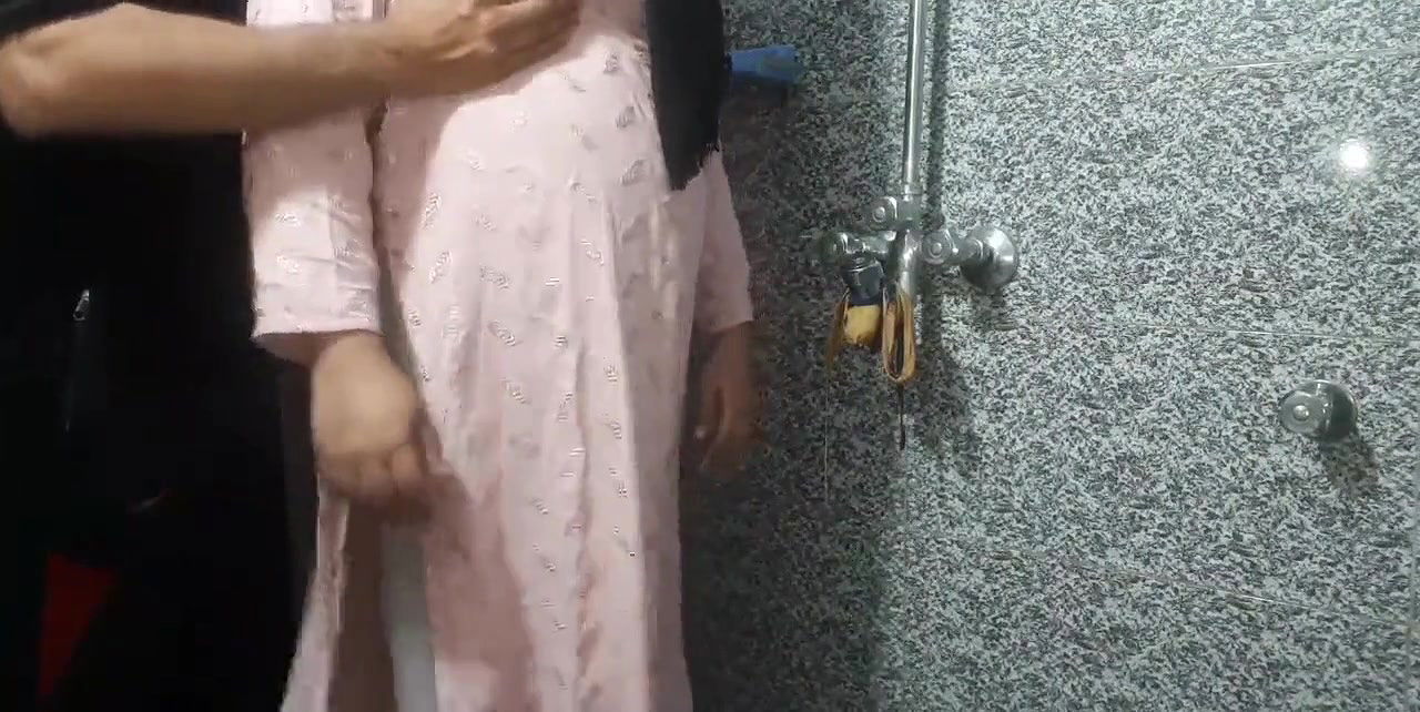 Hot Desi Fuck with my beautiful Secretary in the office Bathroom