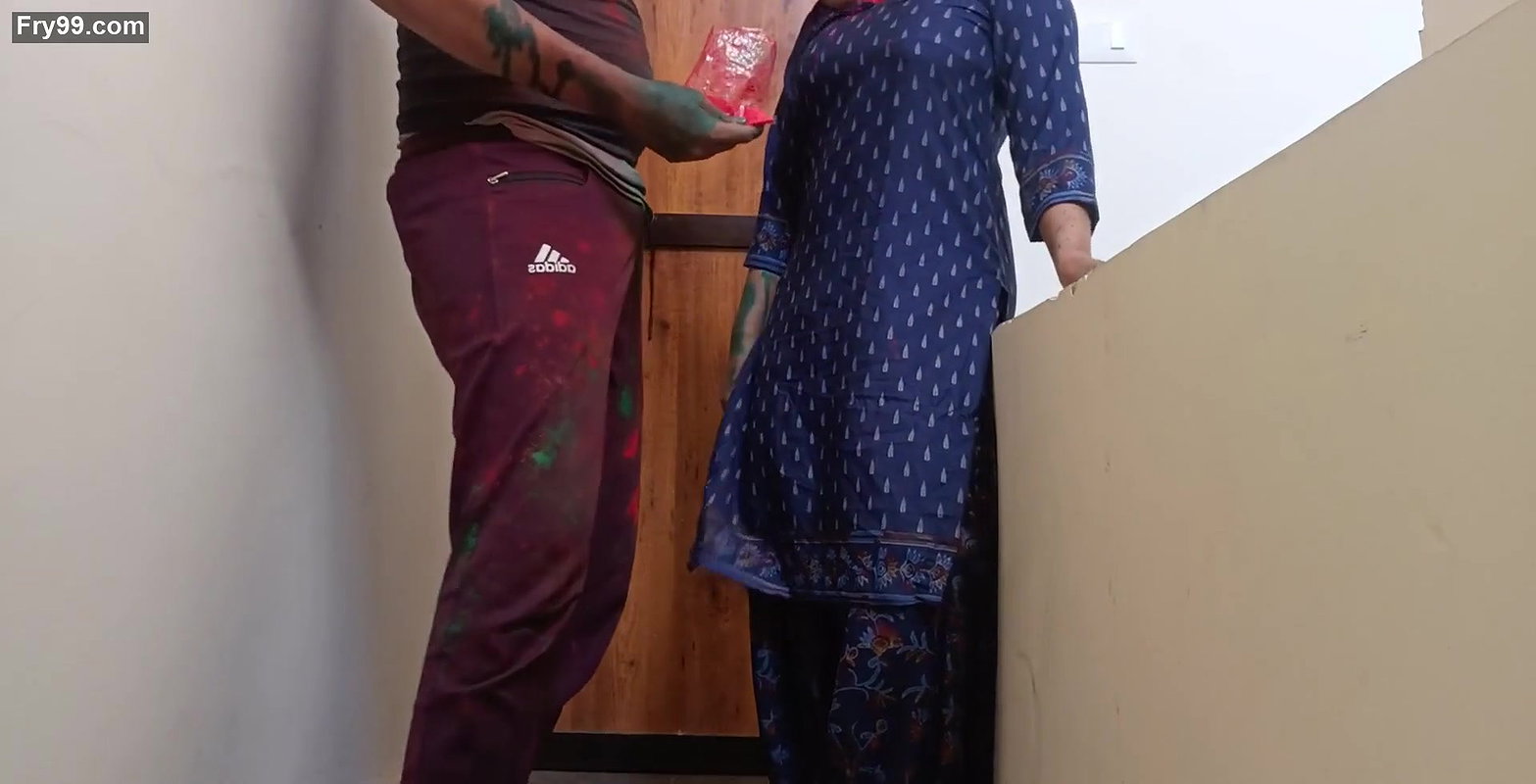 Hot indian desi village bhabhi was celebrate Holi with dever on clear Hindi audio