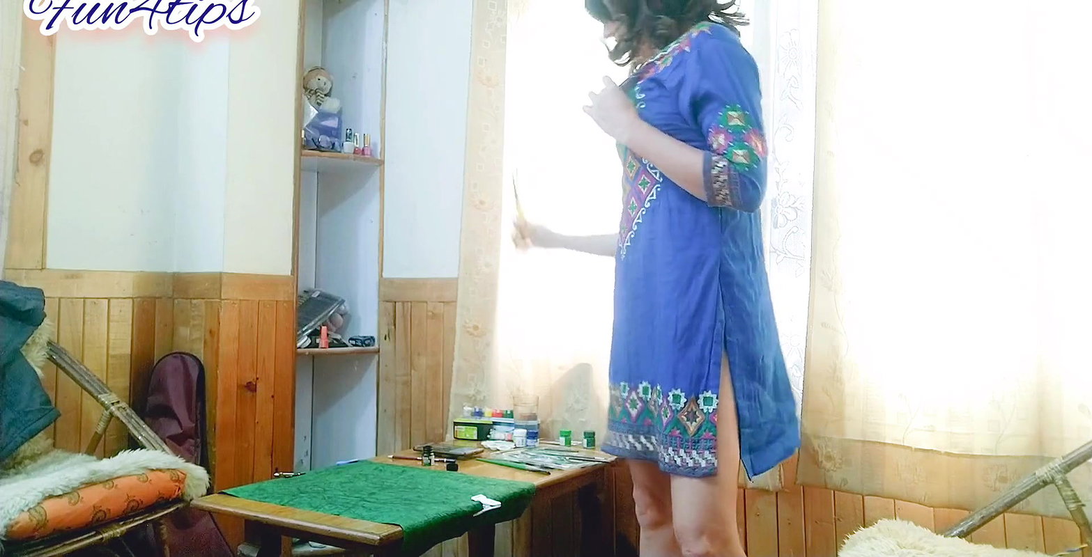 Hot MILF Takes Out Golden Panties