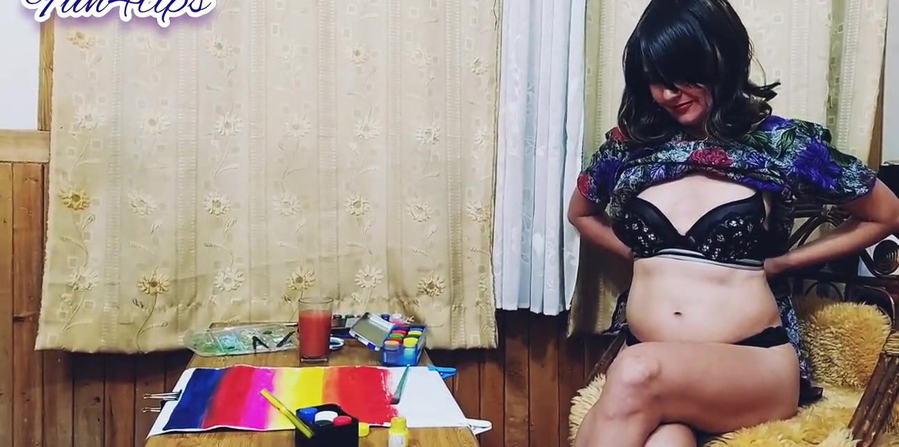 Hot slutty Milf flashing boobs on live webcam