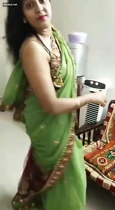 Cutie Bhabhi Posing DDevr