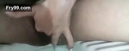 Indian Girlfriend Pissing amd Sexy Fingering