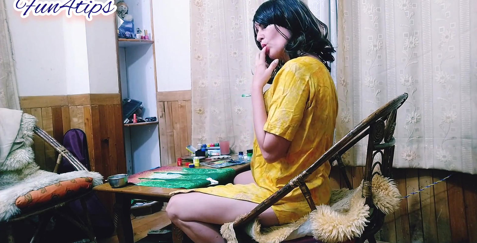 Lick Fingers Sexy In Beautiful Yellow Dress