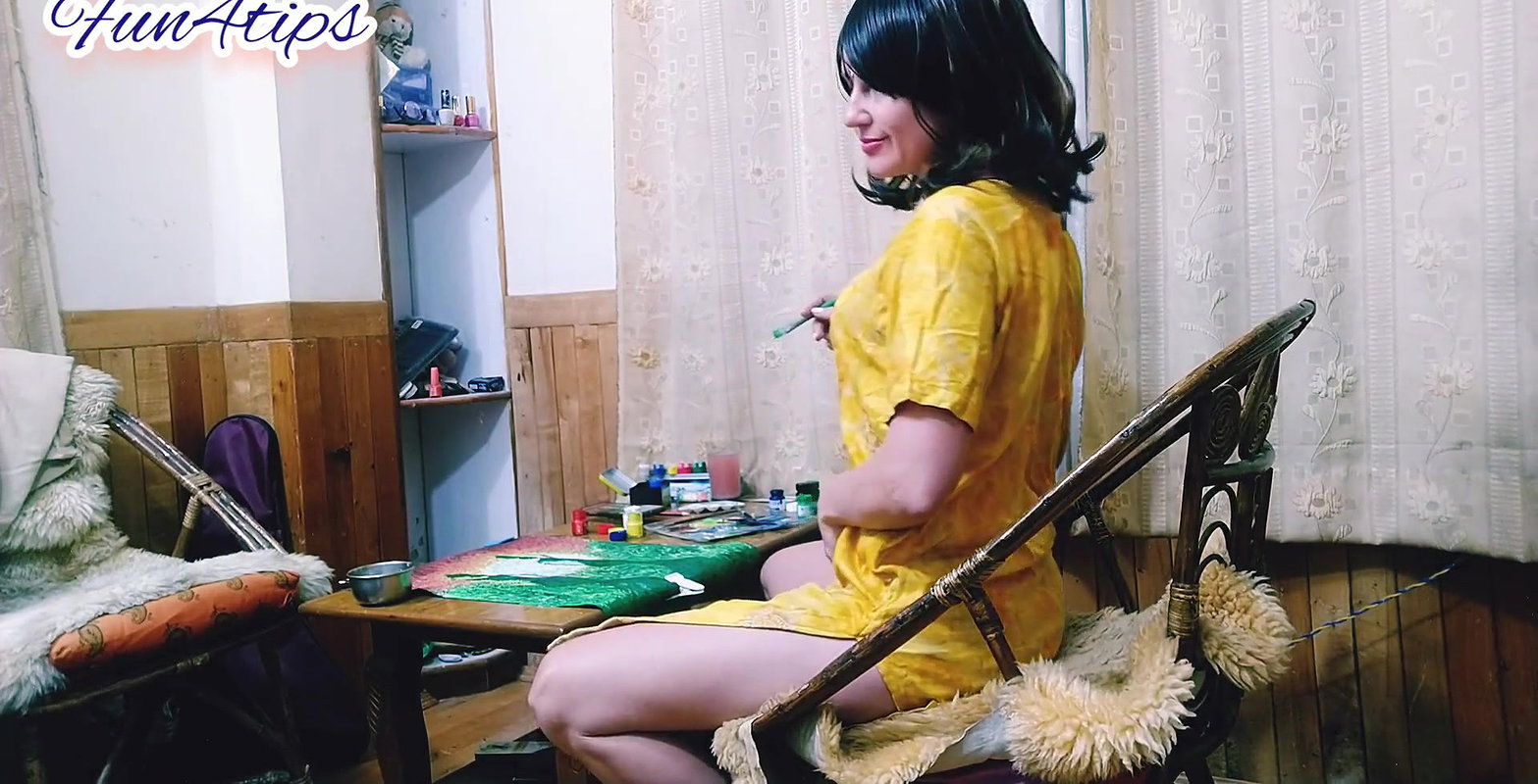 Lick Fingers Sexy In Beautiful Yellow Dress