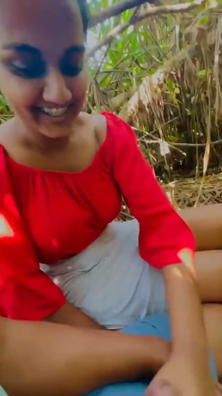 Punjabi girl Sucking Lover Dick In Jungle