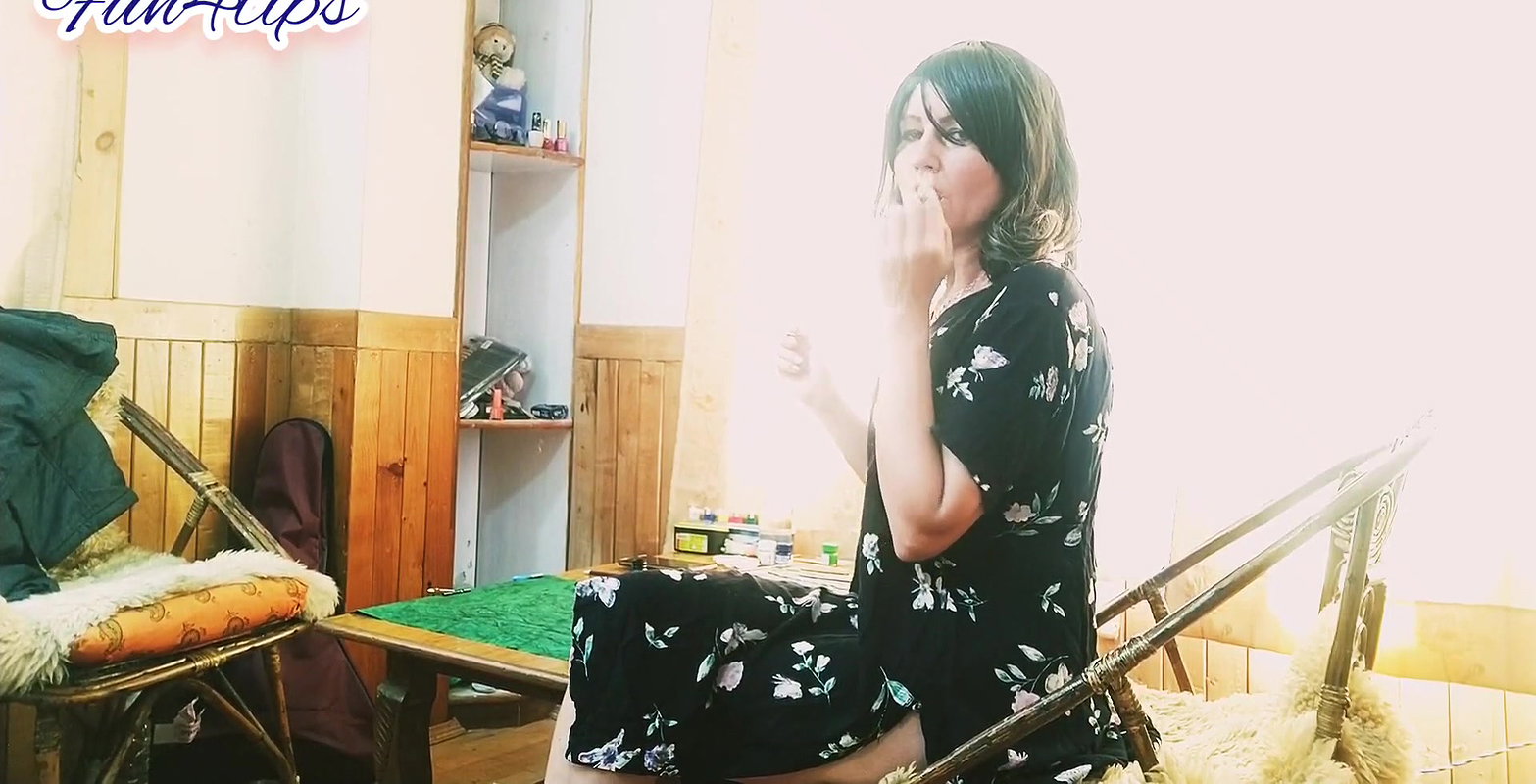 MILF Sucking BBC While Smoking Close Up