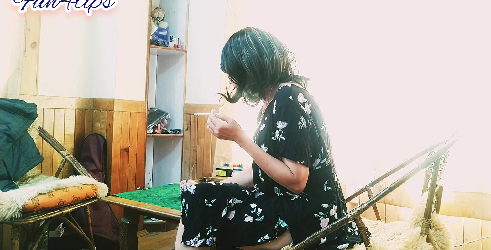 MILF Sucking BBC While Smoking Close Up