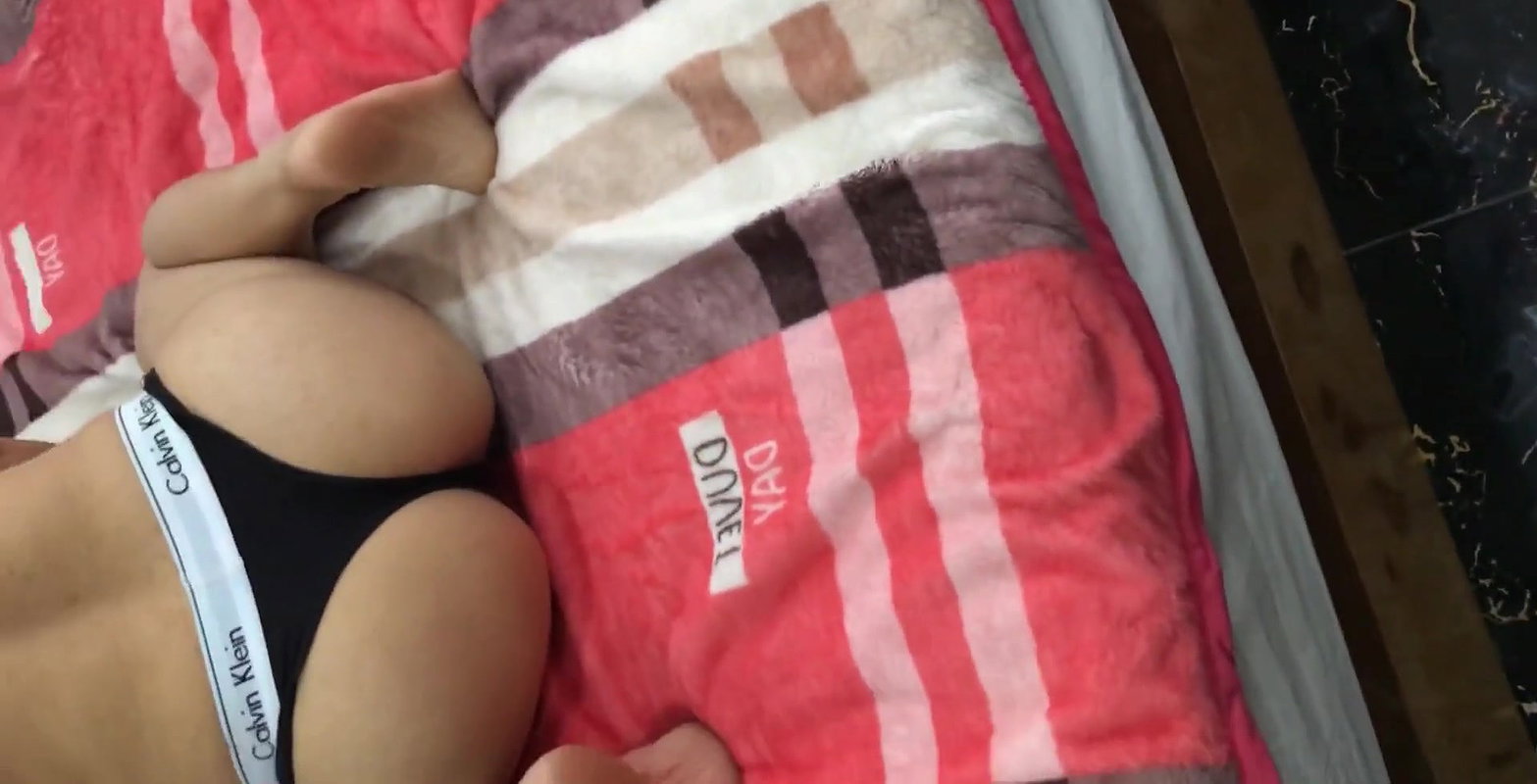 Natural big boobs fit girl pussy missionary fuck