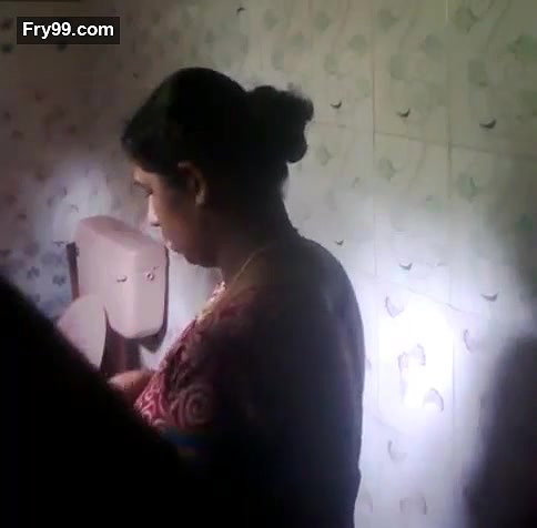 Kerala Bhabhi Hot Shower