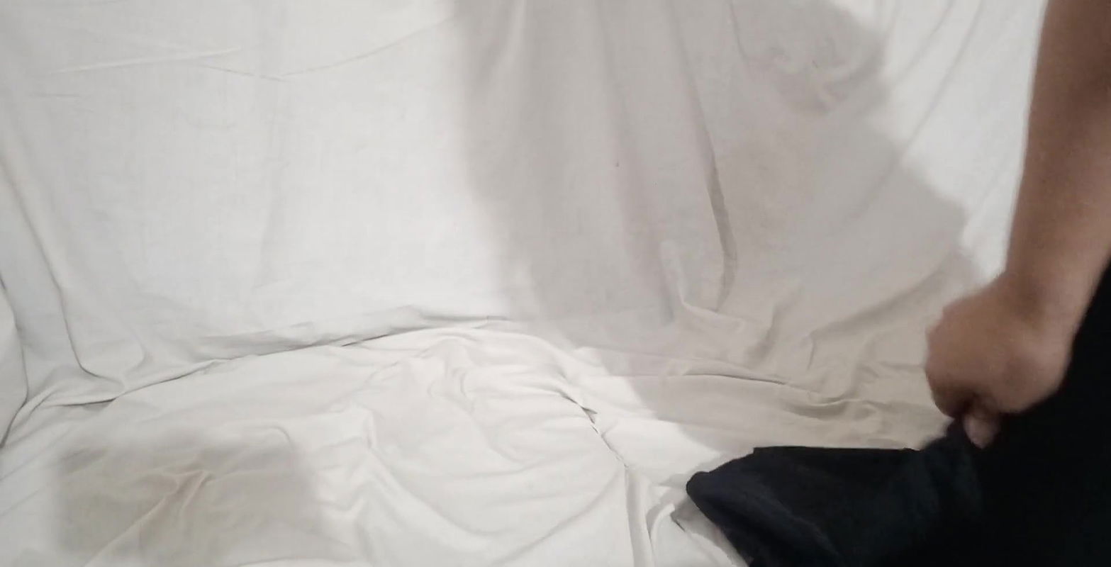 Pakistani Amber khan new video in red bra and scoot looking hot milky boobs