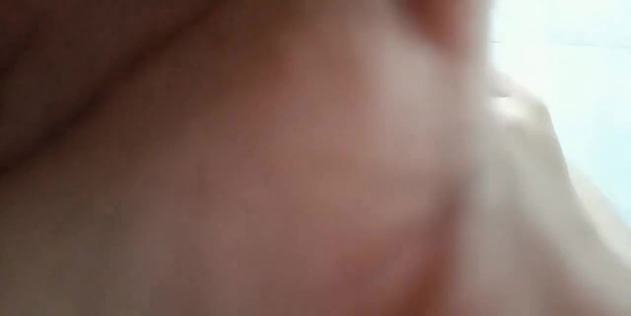 Pakistani hot and very sexy wife Amber Khan made a new video in the Washroom she is suck