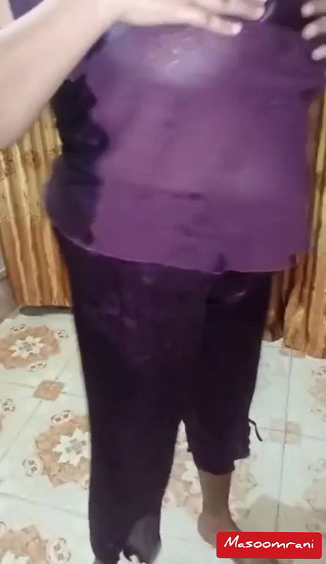 Pakistani panjabi village bhabhi in hot. she’s doing masterbation #Lund ki talab