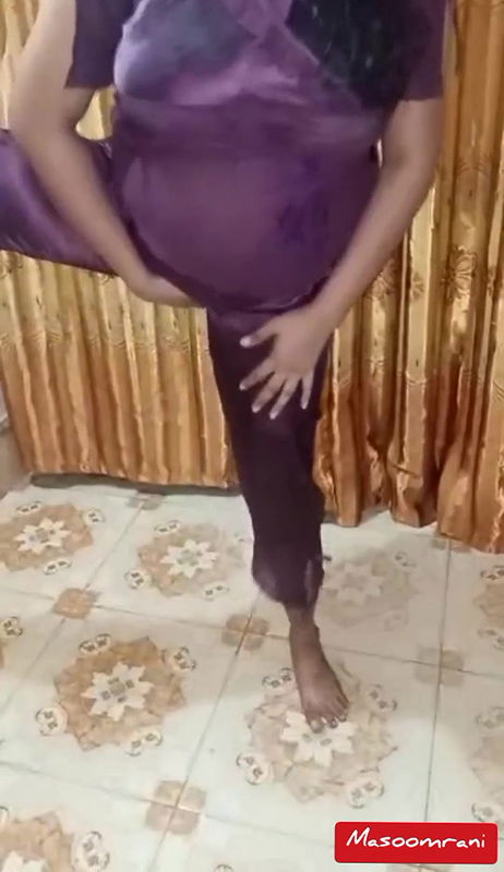 Pakistani panjabi village bhabhi in hot. she’s doing masterbation #Lund ki talab