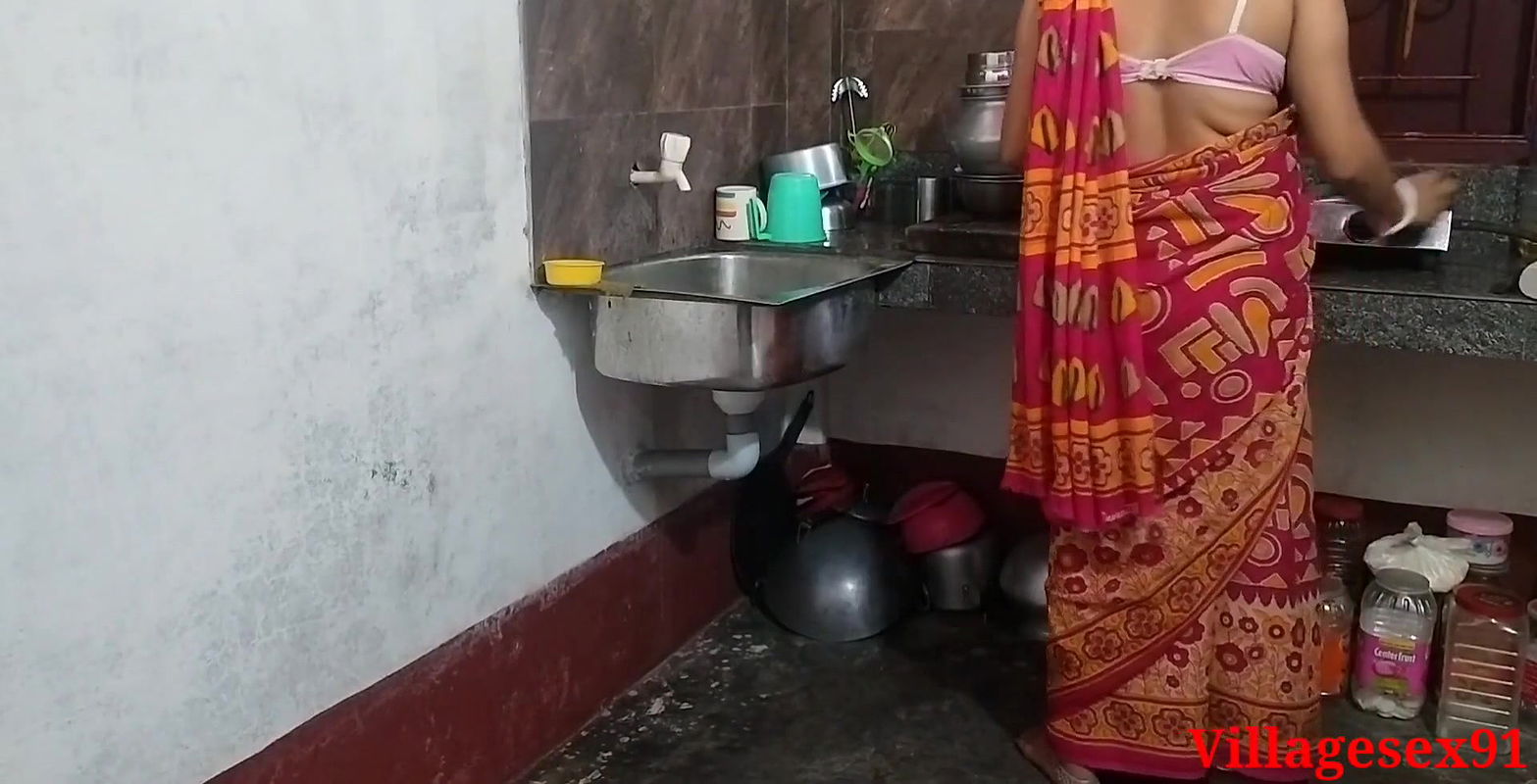 Red saree Kitchen Sex In Sonali ( Official Video By Villagesex91 )