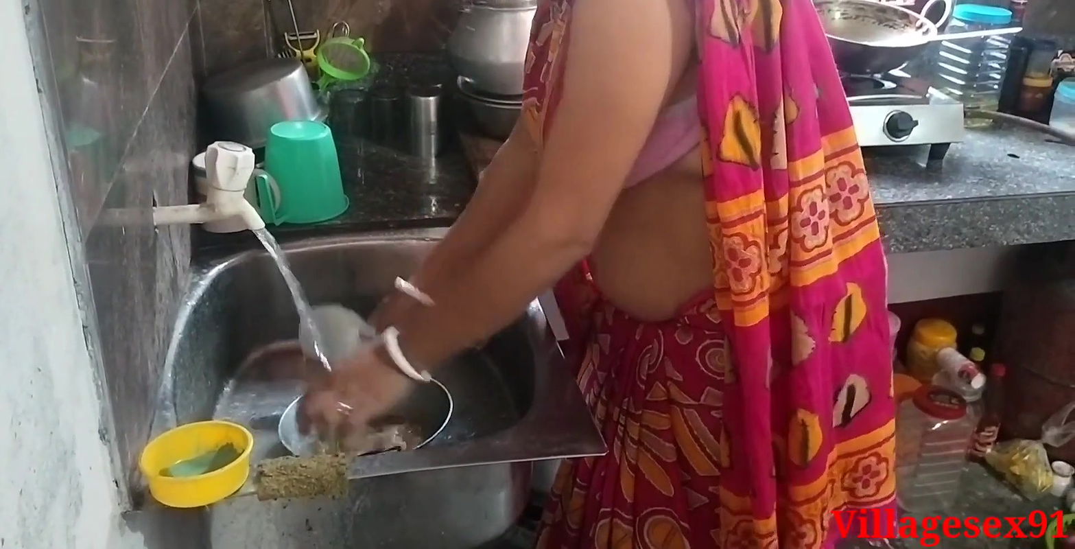 Red saree Kitchen Sex In Sonali ( Official Video By Villagesex91 )
