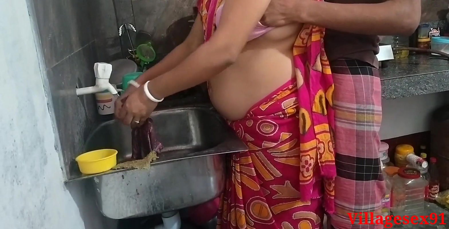 Red saree Kitchen Sex In Sonali ( Official Video By Villagesex91 )