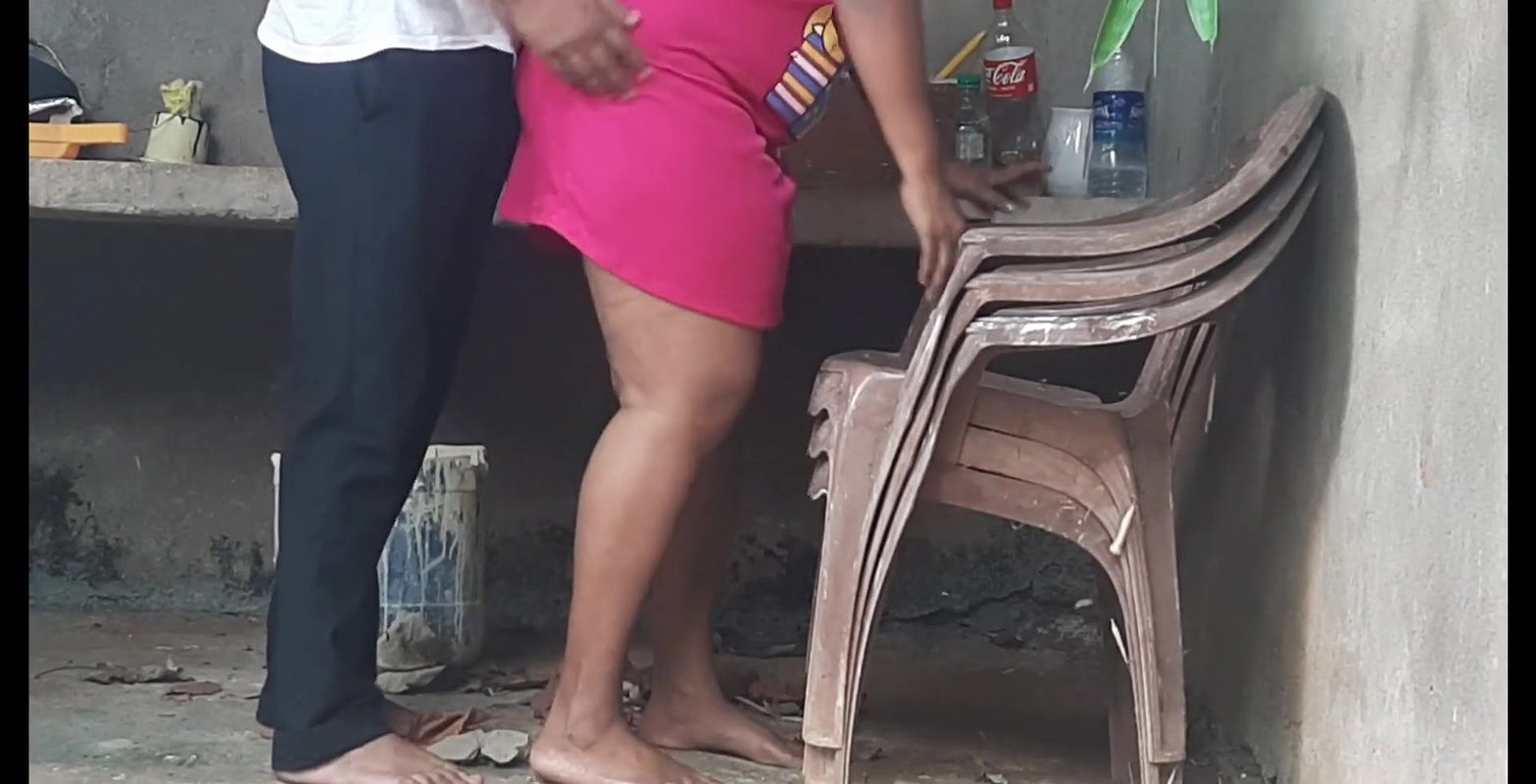 RISKY OUTDOOR SEX WITH MY EX, CHUBBY AUNTY FUCKED DOGGYSTYLE OUTDOORS, Mature couple have risky outdoor sex