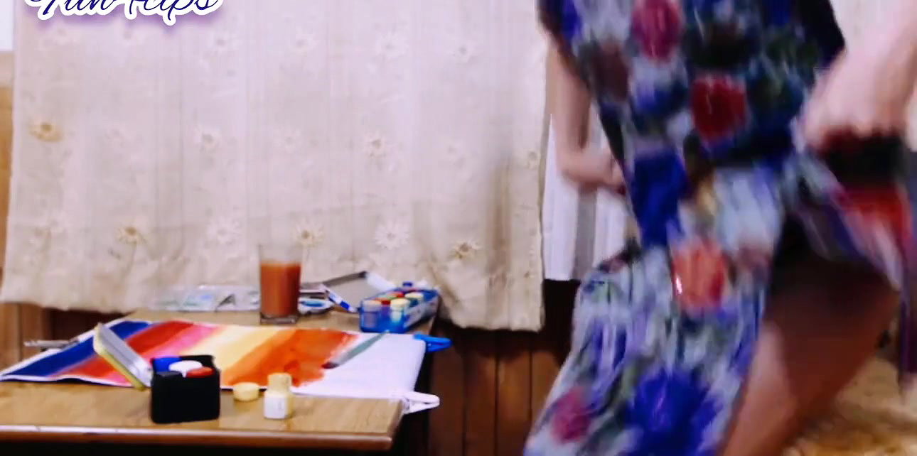 Sexy woman flashing nice boobs in exchange for some tips