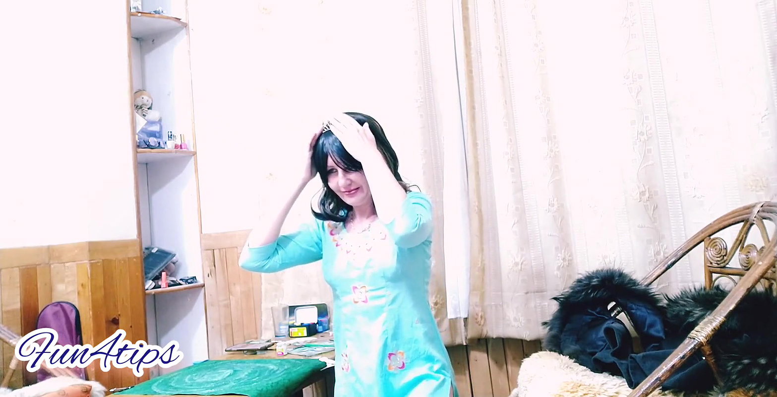 She cant stand in clothes anymore tear it down