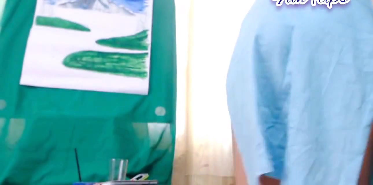 She Stop Her Work To Make His Cock Hard