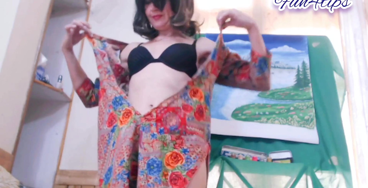 She Tear Her Sexy Dress