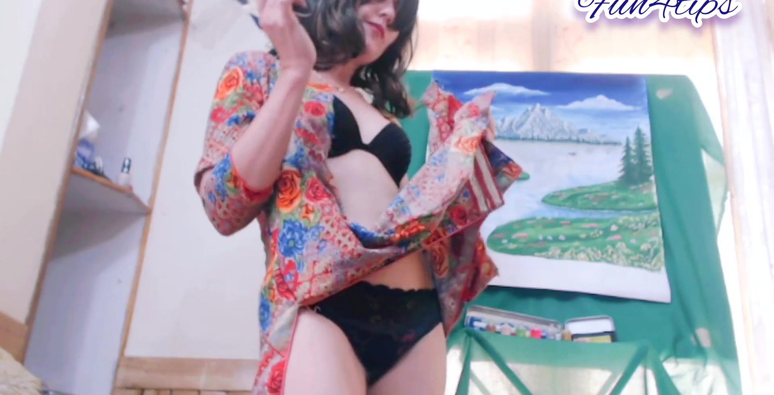 She Tear Her Sexy Dress