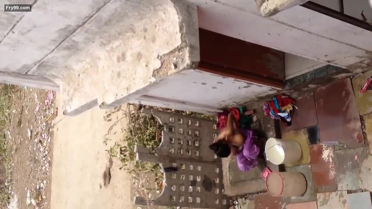 Smiling Girl Full Nude Show with Fingering on 121 Tango Live