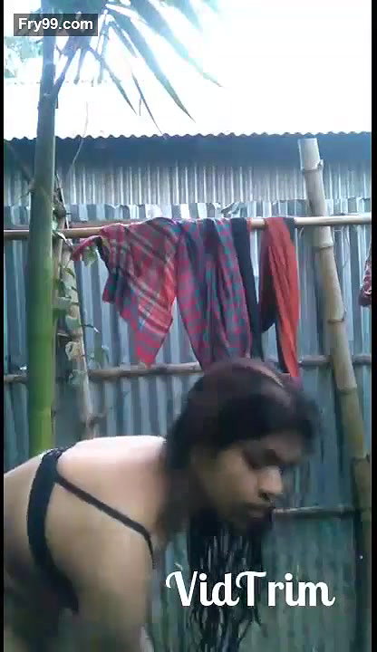 Beautiful Cute Shy Girl Showing And Fingering ClearTalk