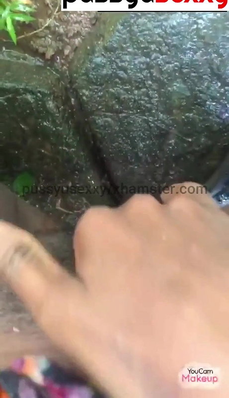 Sri lankan girl pissing chu danawa