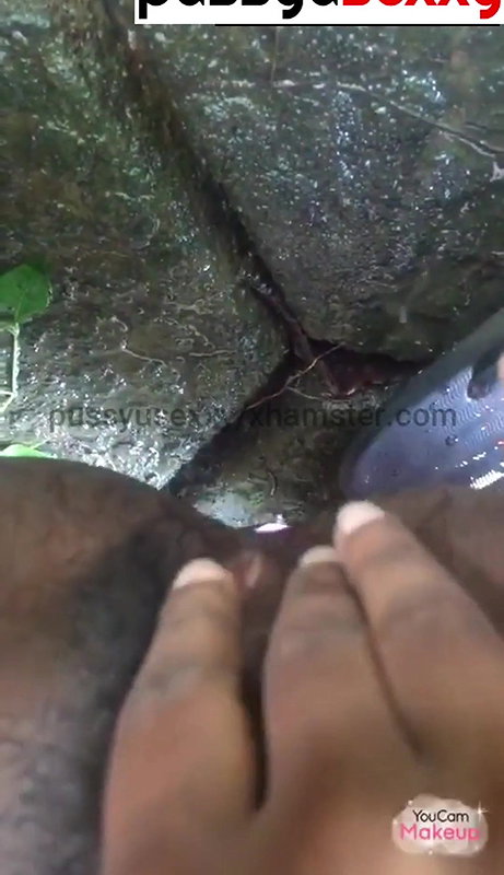Sri lankan girl pissing chu danawa